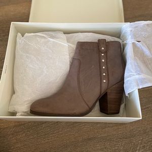 Ankle booties